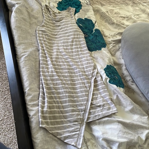 Grey and white Stripes dress - Picture 1 of 4